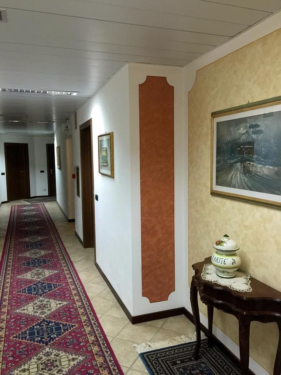 Hotel Ristorante Al Brunello Di Montalcino Zimmer foto